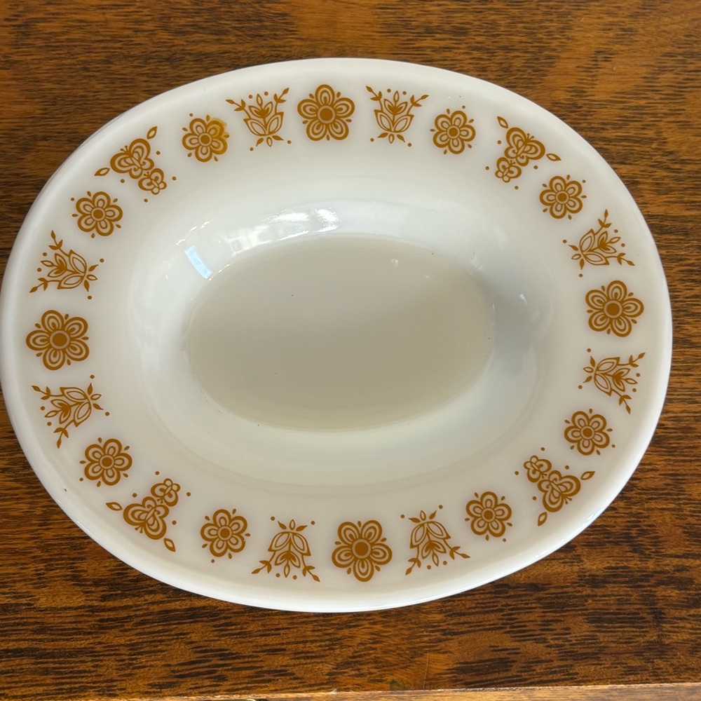 Pyrex vintage milk glass Butterfly Gold gravy boat with plate - Picture 2 of 6